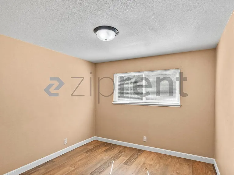 23 Cedar Way — Photo 22