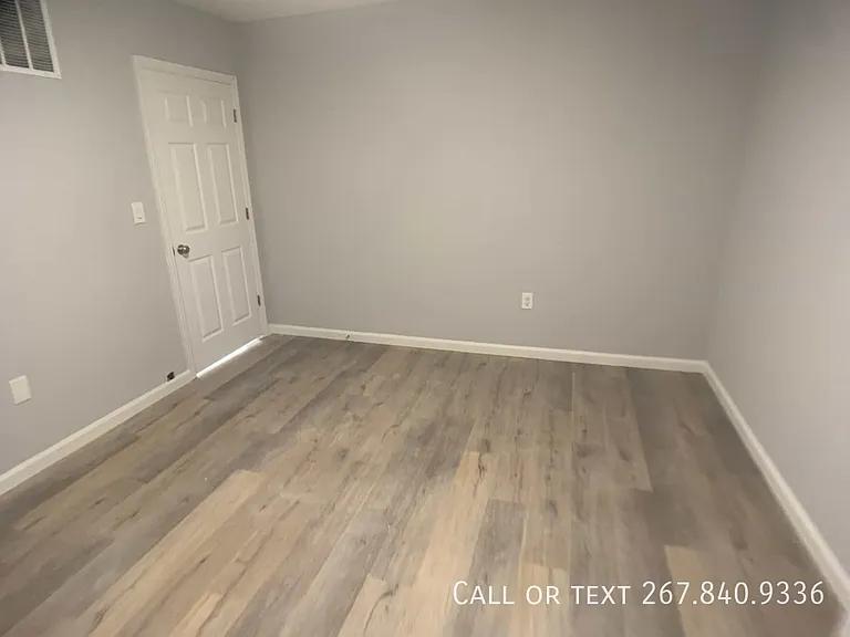 4 Columbia Ave #1DOWN — Photo 12