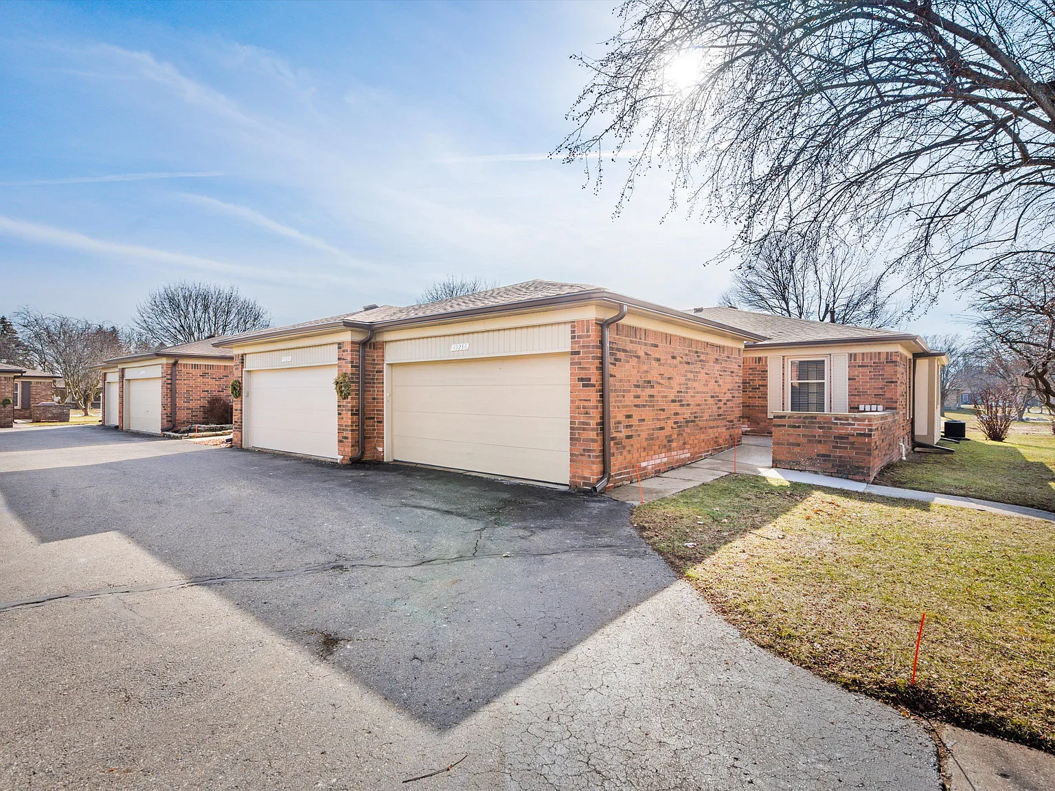 49236 Chestnut Hill Ct photo 1