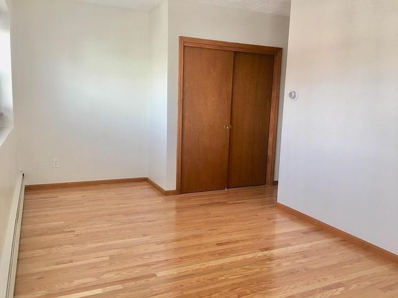 5th image of 431 Wood St #2