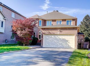 8 Rockley Ct, Markham, ON L3T6V1