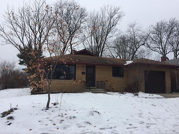 2nd image of 634 S Stewart Ave