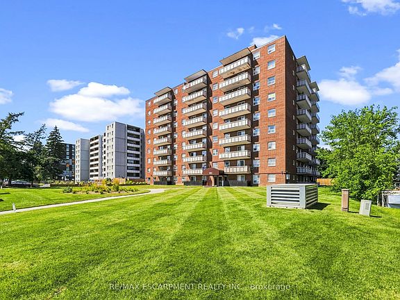2nd image of 851 Queenston Rd #202