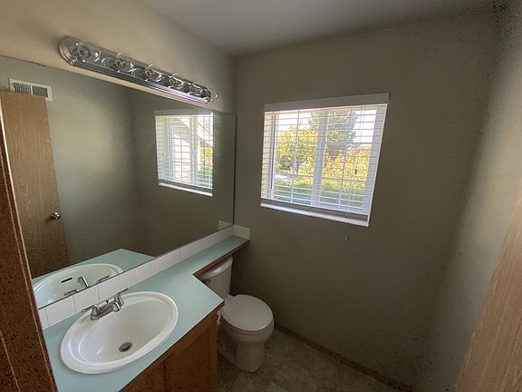 5th image of 19405 77th Avenue Ct E