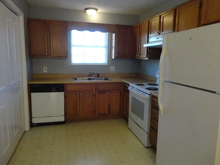 111 Gray Squirrel Ln — Photo 5