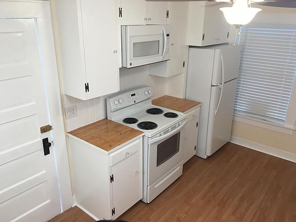 3rd image of 1431 Studewood St