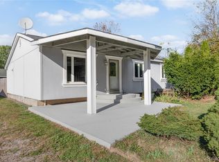 2320 Belle Glade Ct, Fenton, MI