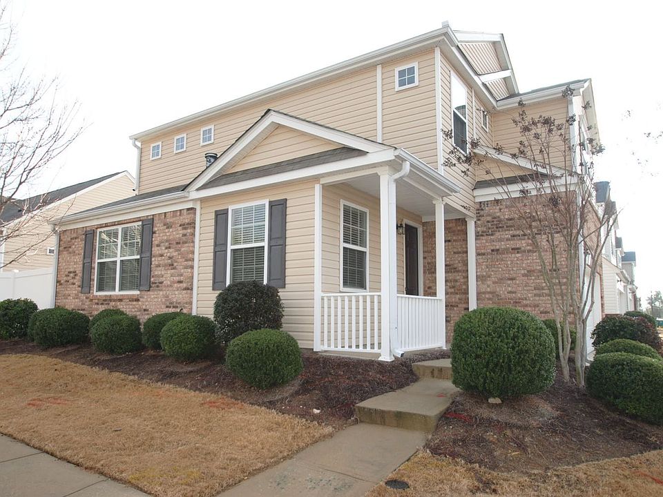 1st image of 215 Hiawassee Dr