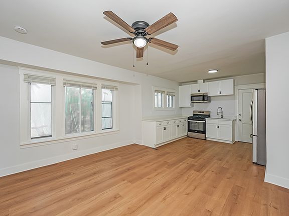 5th image of 10225 Bernard Ave Unit 2