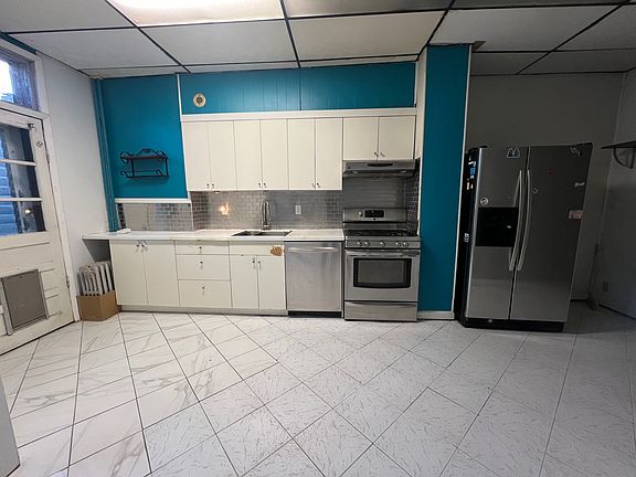 4th image of 172 Windsor Pl #2