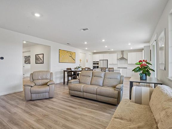 3rd image of 2521 Latour Ct