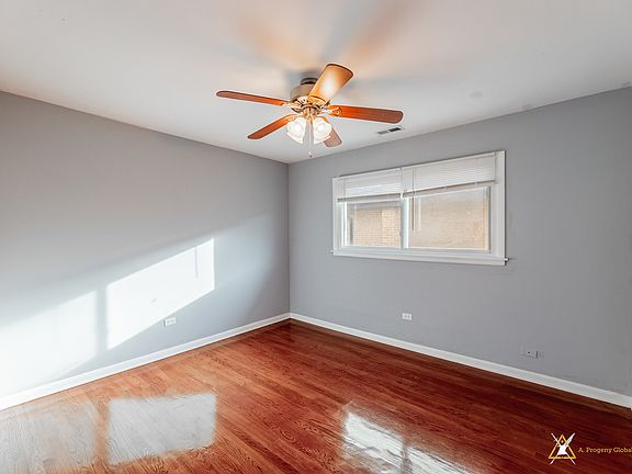 5th image of 341 Crandon Ave