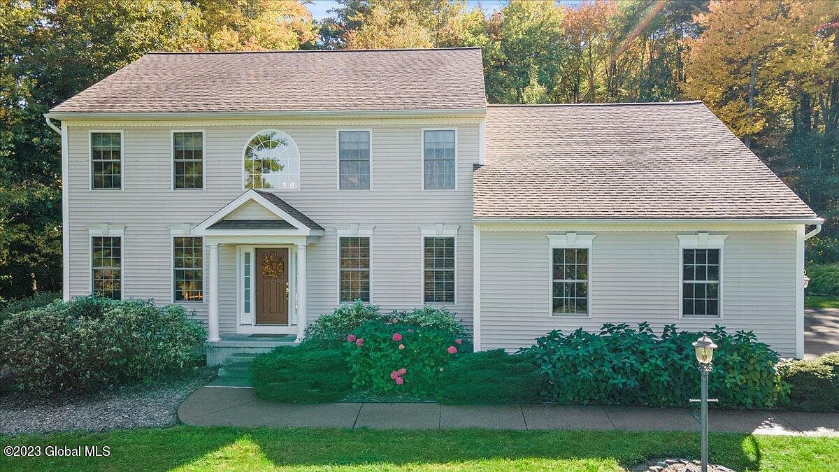 1st image of 16 Ridgewood Drive