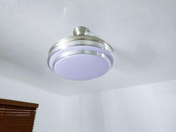 5th image of 402 S Beck Ave #18