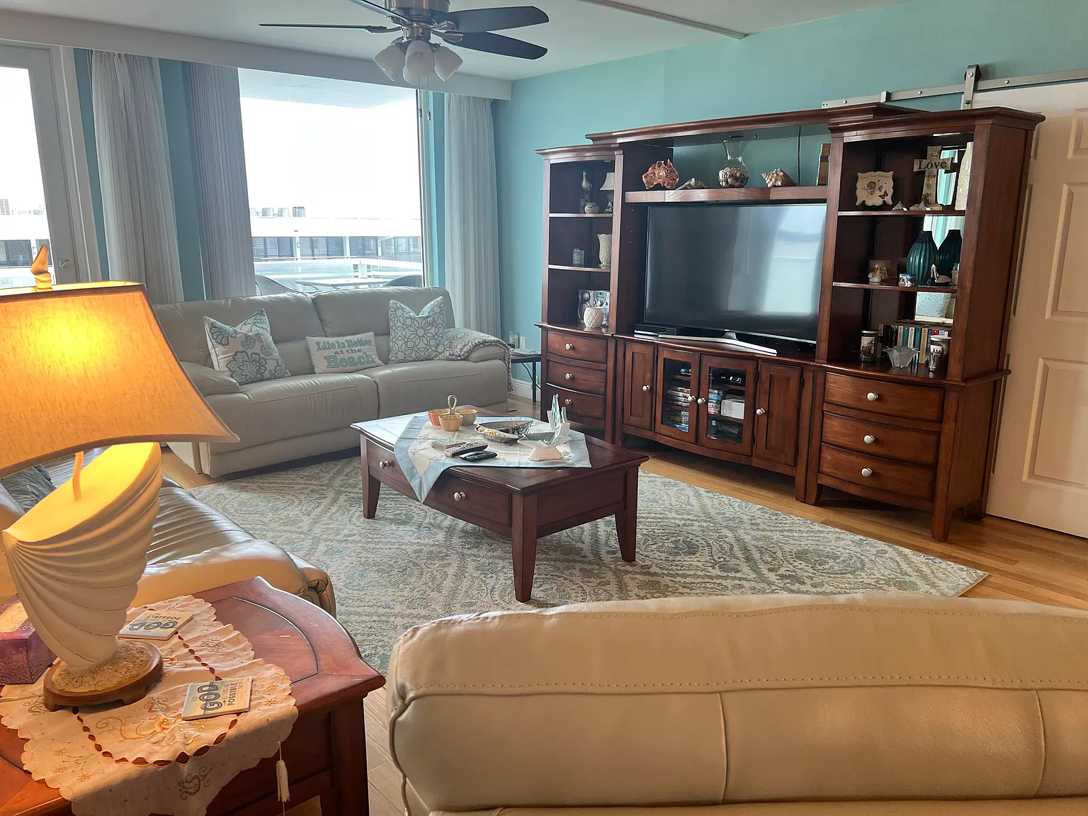 2 bed, 2.0 bath, 1548 sqft, $8,000 — Photo 1