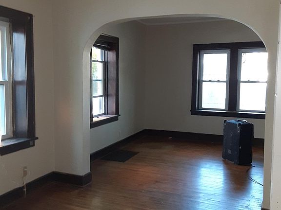 2nd image of 310 N Rockford Ave #1