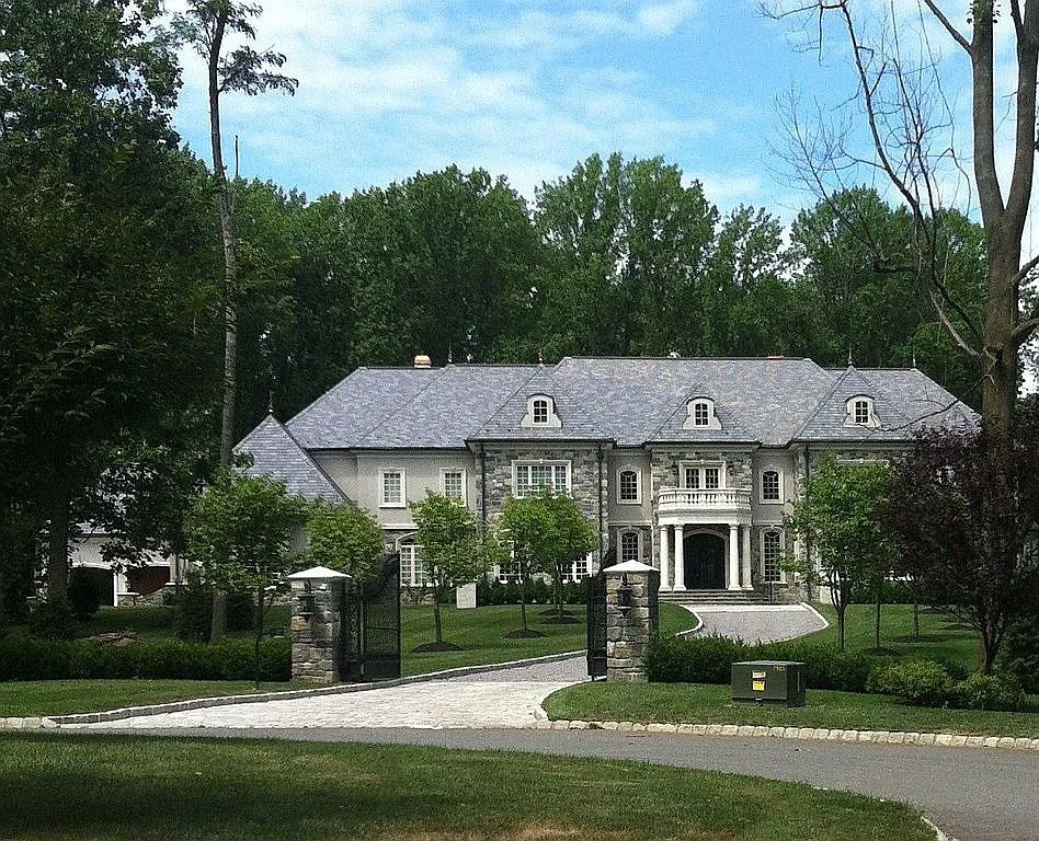 20 Leonard Ct photo 1