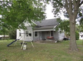 1525 E Eastwood St, Marshall, MO 65340