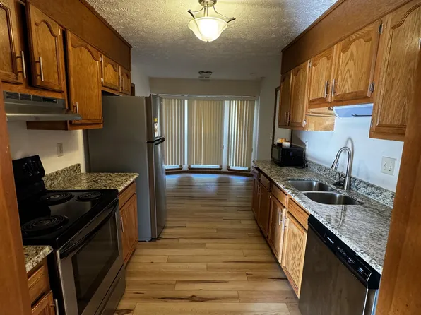 7820 Loxley Dr, Fayetteville, NC 28314