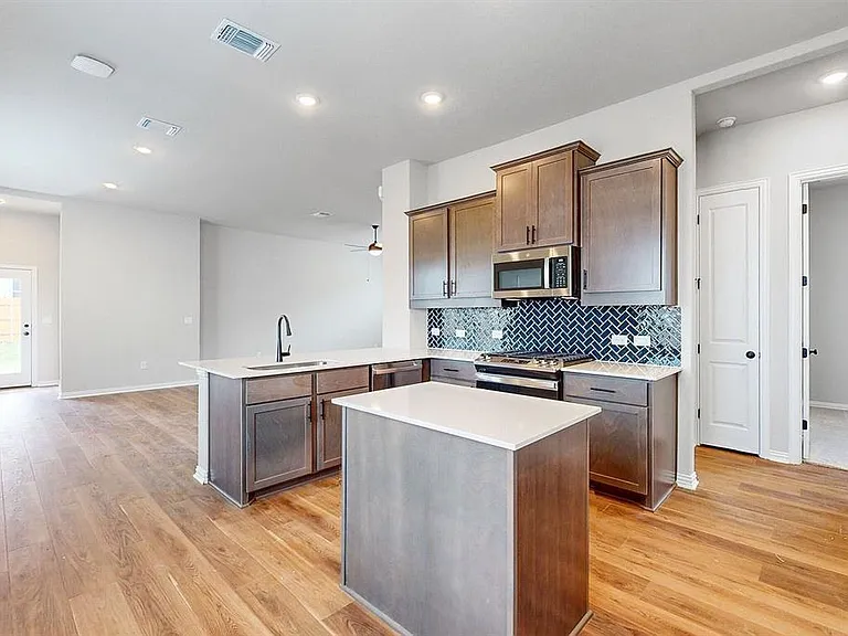 4907 Escape Rivera Dr — Photo 3