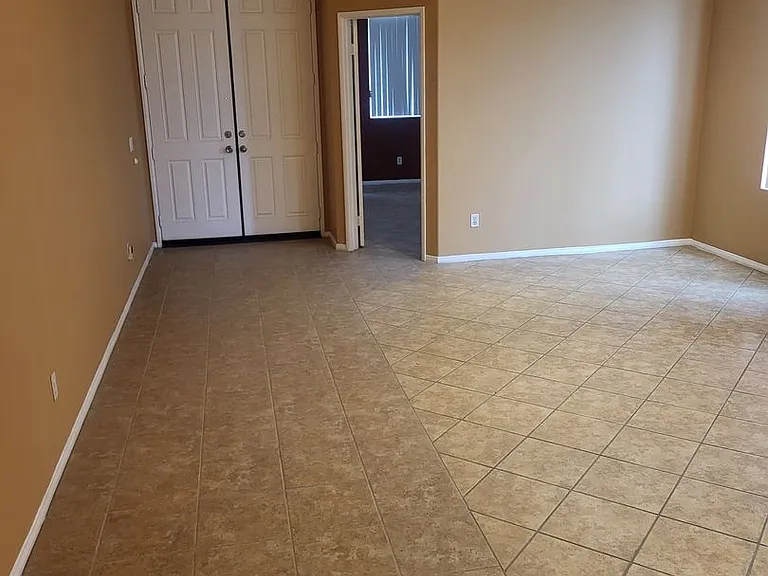1873 Villines Ave — Photo 2