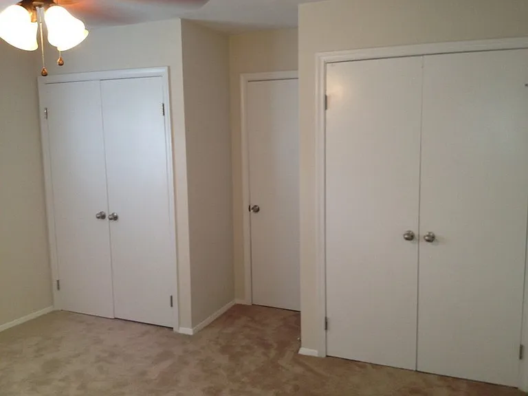4524 Notre Dame Ct — Photo 9