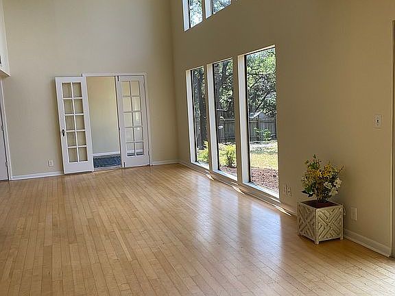 4th image of 9108 Rockcrest Cir Unit A