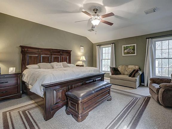 5th image of 140 Lyndsey Dr