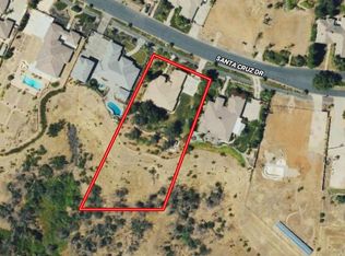 840 Santa Cruz Dr, Redding, CA 96003