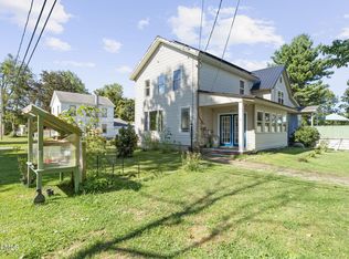 127 Langley Rd, Amsterdam, NY 12010