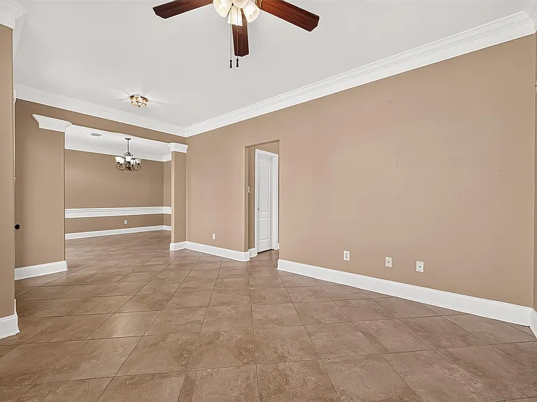 4011 Alexis Cir — Photo 11