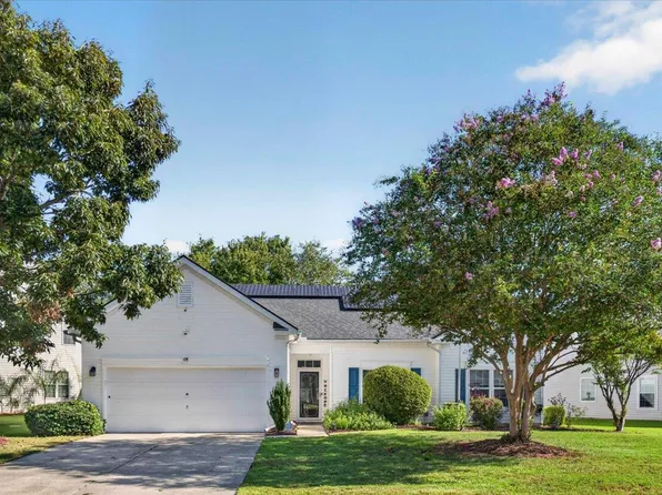302 Sparkleberry Ln, Ladson, SC 29456