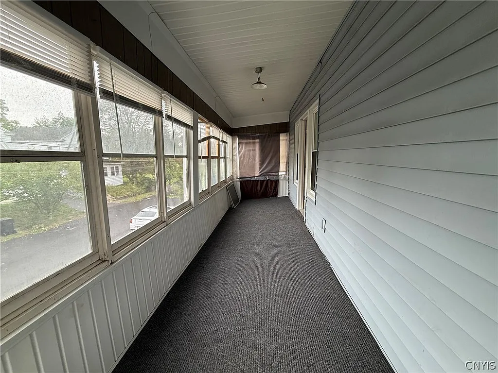 2 bed, 1.0 bath, 936 sqft, $1,350 — Photo 4