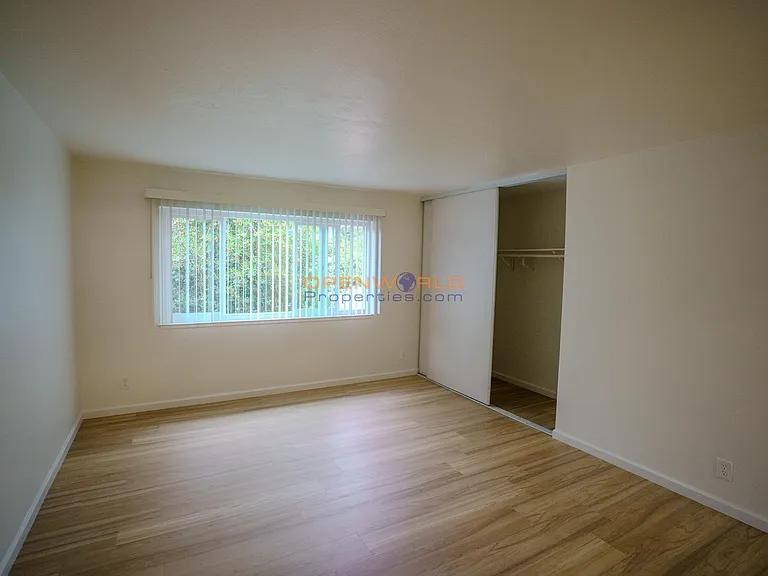 414 Bancroft Ave — Photo 9