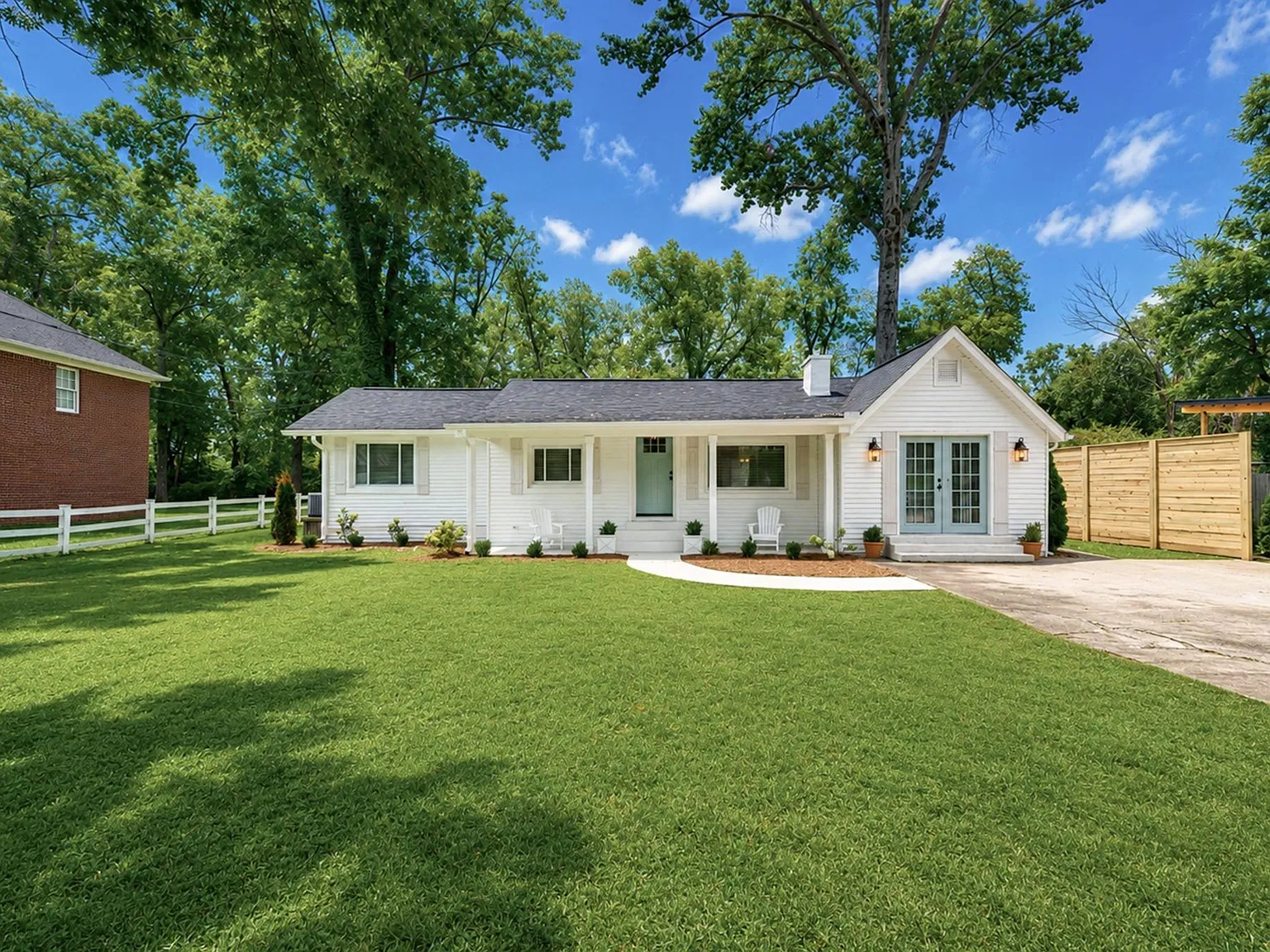 4 bed, 2.0 bath, 1756 sqft, $3,600 — Photo 3