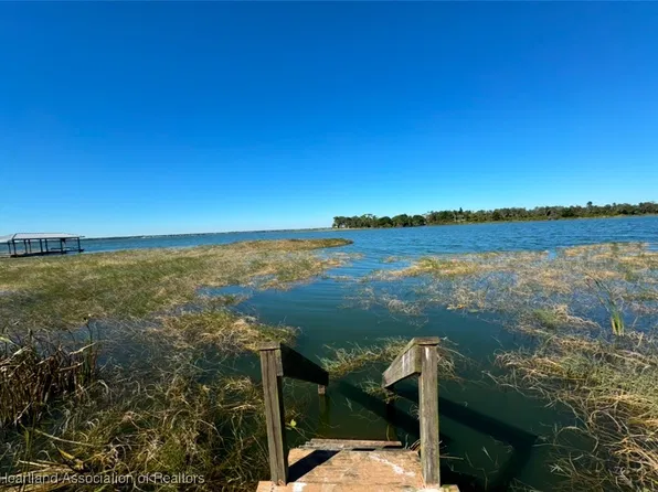 131 S Bear Pointe Dr, Lake Placid, FL 33852