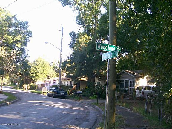 2nd image of 2834 W Woodland St