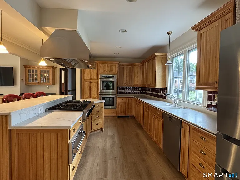 9 Lemay St — Photo 18