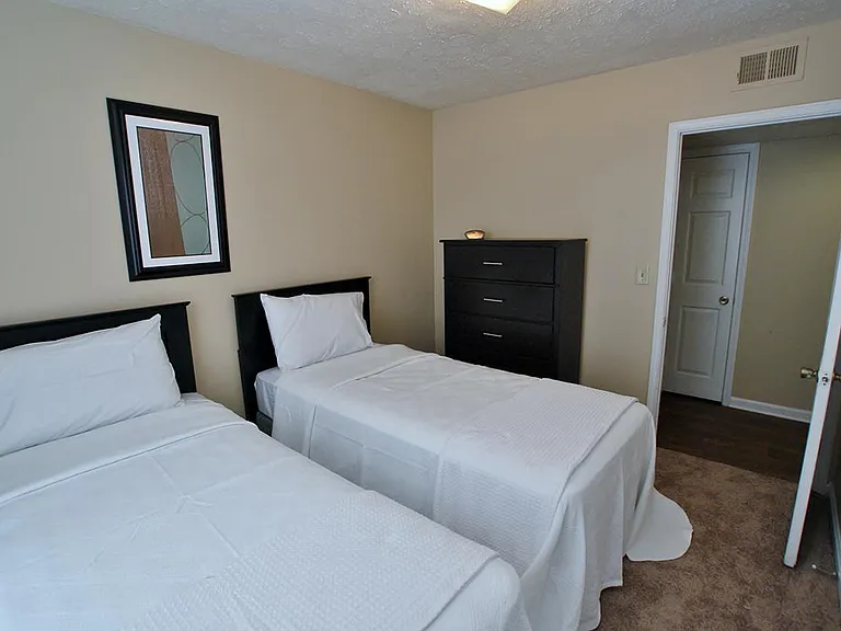 Green Meadow Apartments — Photo 40