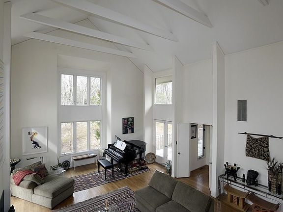 3rd image of 11815 Piney Glen Ln