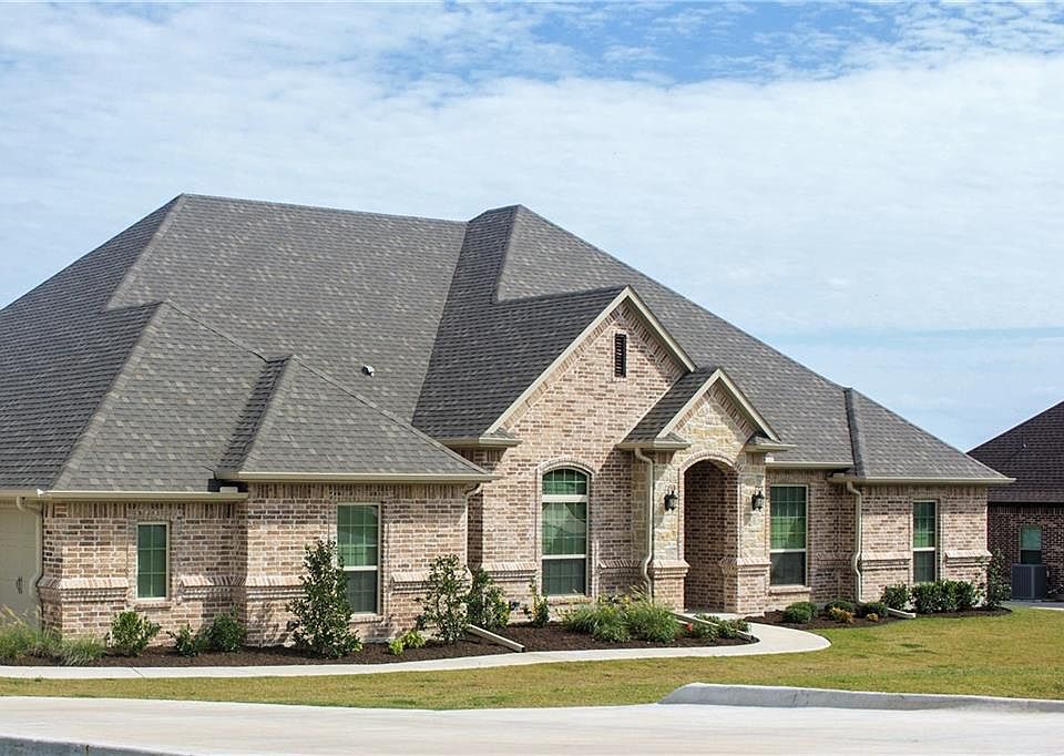1st image of 1067 Dominique Dr