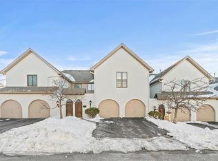 6528 W 49th St, Mission, KS 66202