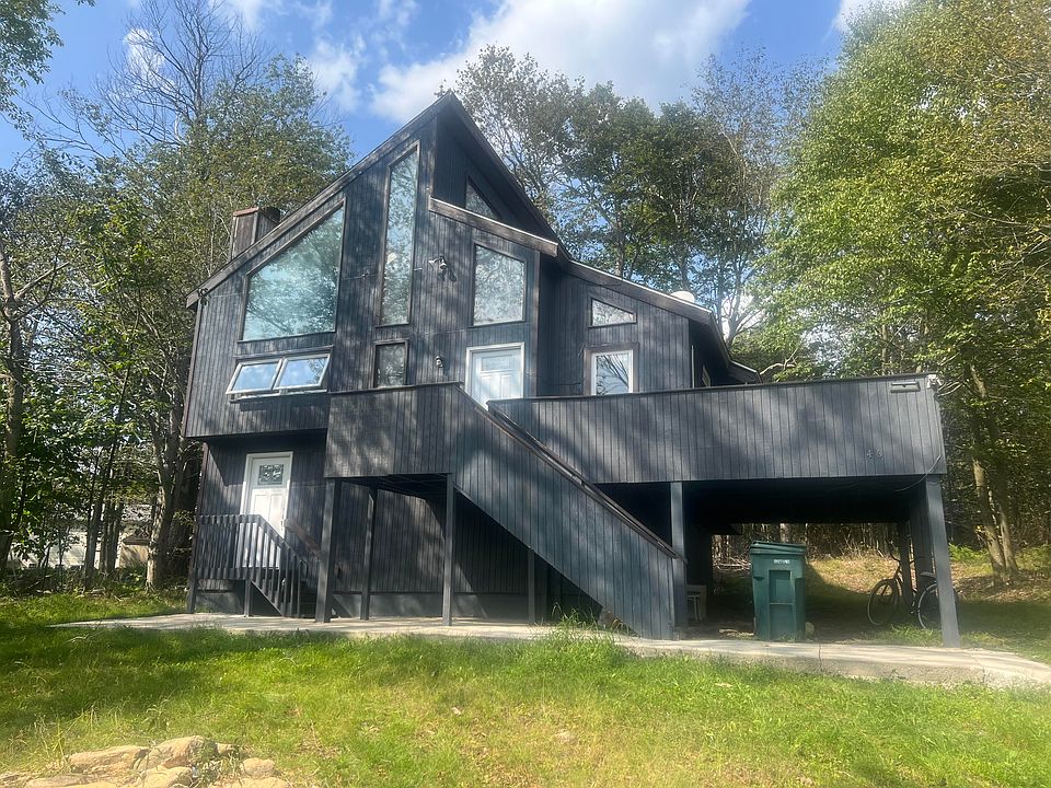 1st image of 3020 Briarwood Dr