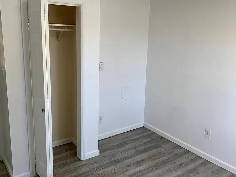 404 Railroad Ave — Photo 7