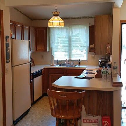 4th image of 125 Pleasant View Ave