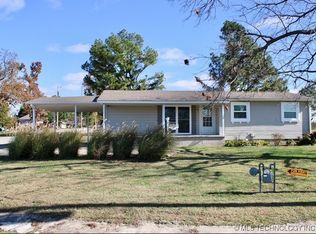 13704 E Anderson Dr, Claremore, OK 74017