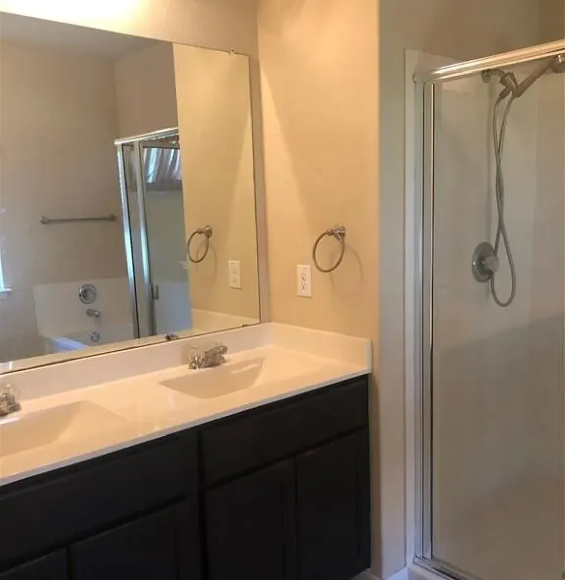 4 bed, 1627 sqft, $1,850 — Photo 2