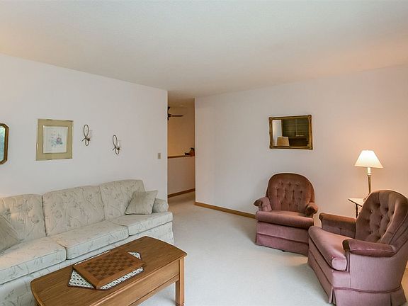 5th image of 2765 140th St NE