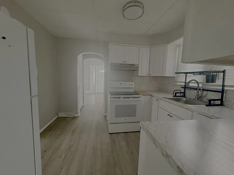 316 E Sheridan Ave — Photo 5