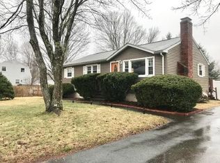 6 Plainfield Rd, Pepperell, MA 01463